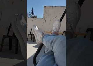 رجل غريبة تردي حدوة بيضاء اللون اشتراك بالقناة ورد Shorts