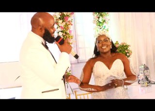  MADEVU WA JUAKALI AMUIMBIA MKEWE KWA HISIA KALI HARUSI YAO WATU WAGUSWA