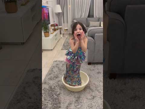 اهلا اهلا ياعيد اهلا سحر الملابس