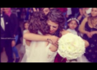  اخت العروس تفاجي اختها في يوم عرسها اغنيه الليله فرحها بدون حقوق
