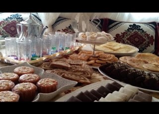 اقتراحات بسيطة لمائدة فطور عيد الأضحى المبارك اعاده الله علينا وعليكم بالخير واليمن والبركات