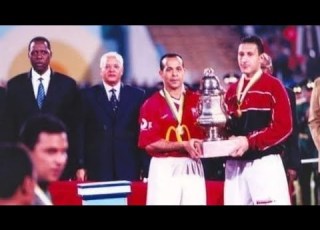  الاهلي وكايزر تشيفز الجنوب افريقي 4 1 السوبر الأفريقي 2002