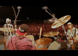 Mongol 800 Chiisana Koi No Uta LIVE CONCERT