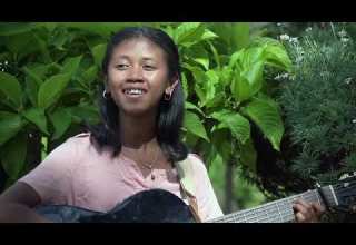 IARIVO MAMIKO FANGIA KALO GASY Clip Officiel