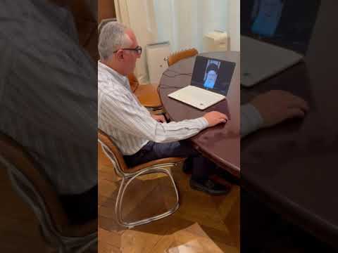 واکنش شاهزاده به پیام خامنه ای از مخفیگاهش زیر زمین