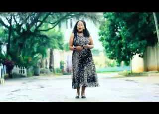  Siinboonii Adunyaa