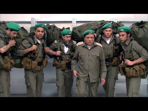 شوف الزعيم و فرقته و هما بيخطرقوا البنك الإسرائيلي لا تقولي ليزر ولا حراسة مشددة علي مين يابا