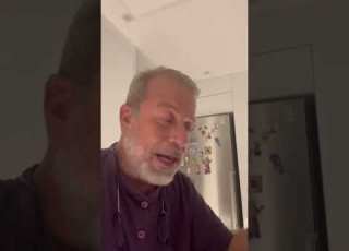 شريف منير يرد على م نتقدي ظهور ابنته حالقه شعرها عمري ما هاجي على بنتي عشان أب رضاكم