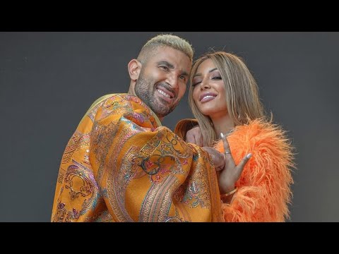 رومانسية احمد سعد مع زوجته على أغنية بسيط واحمد إبراهيم يعزف