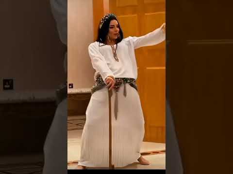 اغنيه الي أبوه صعيدي ميخافش