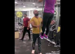 منة فضالي في Golds Gym مع كابتن محمد أبو النجا