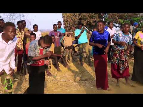 WIMBO ULIO WAFANYA WATU KULIA KWA KUMSHINDIKIZA YALALA KWENDA USA WIMBO ULIO WAFANYA WATU KULIA KWA KUMSHINDIKIZA YALALA KWENDA USA