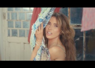 Gloria Trevi Cueste Lo Que Cueste Video Oficial