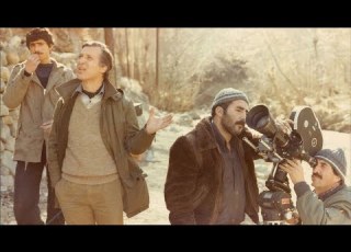 بخش اول بزرگداشت خسرو سینایی با اجرای حمید فرخ نژاد و همراهی خانواده سینایی و هنرمندان سینمای ایران