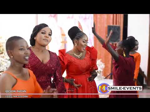 Ona Jinsi Bibi Harusi Mtarajiwa Alivyowagusa Wengi Kwa Kuimba Huu Wimbo Mc Smile