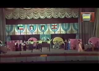 HD ١٩٧٩م بحبك شو مهما قالوا فرقة عائلة بندلي حفل سينما الاندلس الكويت