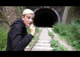  ASMR UNDER EARTH