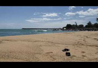 Pokai Bay Beach Oahu 