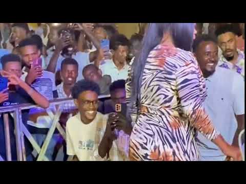 رقص عجيب فك عرش حقيقي كلو شماعة