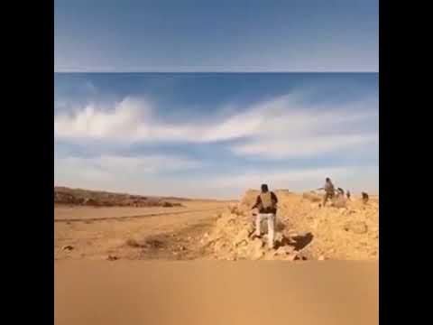 قطاع طرق يرمون راعي هايلوكس بدون حقوق