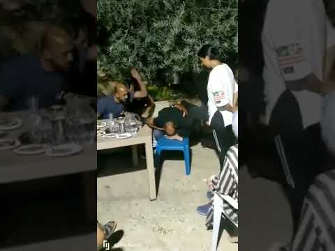 شاب عامل حساب بأسم بنت وعم يبتز بالشباب أهلها جابوه وأعتذر وباس أجر البنت