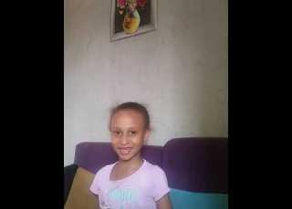  المذيعة منصور