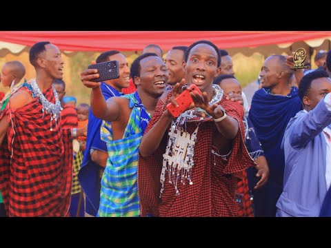 Jacob Saitoti Maakaiba Wimbo Ulioleta Kizaazaa Kwenye Sherehe Shuhudia Mzala Wake Jacob Saitoti Maakaiba Wimbo Ulioleta Kizaazaa Kwenye Sherehe Shuhudia Mzala Wake