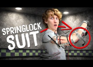  Can You Survive FNAF Springlock Suit IRL