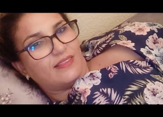 مساء الخير اصدقاء غادي نسافر غدا نكمل العطلة ديالي