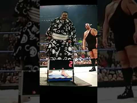 WWE Bigshow WWE SmackDown Weight Check WWE Bigshow WWE SmackDown Weight Check
