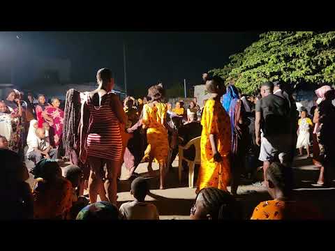 Tazama Wazaramo Walivyovua Nguo Kwenye Kigodoro Baikoko Uchi KIGODORO Dance