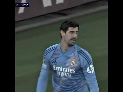 وحدي ادافع عن جدارا ليس ليي كورتوا ريال مدريد Shorts كرة القدم