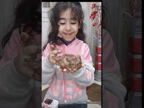 لولي بدها تحول النوتيلا لشوكولاته عملاقه