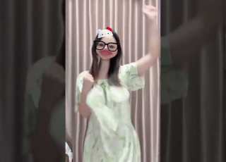  凤舞九天dj 睡衣变装 开灯关灯丝滑变装 Video