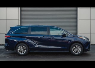 מבחן רכב טויוטה סיינה Toyota Sienna 2022