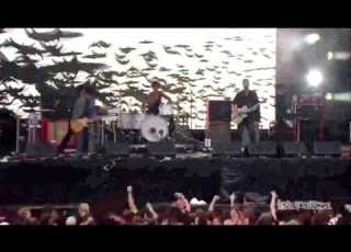 Queens Of The Stone Age Song For The Dead Live Lollapalooza Chigago 2013