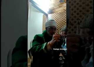  Glimpse Of Holy Relic At Hazratbal Shrine