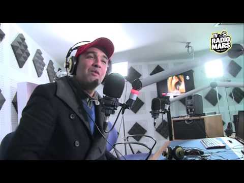 رشيد الوالي يغني باستوديو رادو مارس رشيد الوالي يغني باستوديو رادو مارس