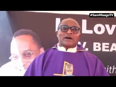 Wakili Wa Watuhumiwa Wa Uhaini Aliyefariki Azikwa Mwanza Padri Ahimiza Haki