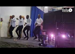 UFUNUO KWAYA WALIVYOIMBA USISAHAU HATA KIDOGO LIVE WAPO FESTIVAL