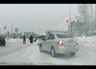  Подфутболил
