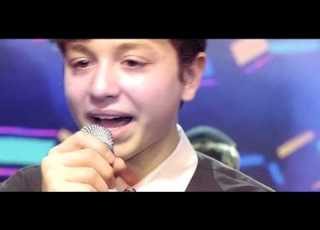 MIAMI BOYS CHOIR Esmach Official Music Video פרחי מיאמי אשמח