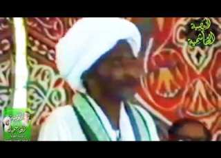 مديح منفرد لمولانا الامام الحاج احمد ابوان د لا ل أرضي س نـن والفرض بالح كم يقضي وهو الدليلا