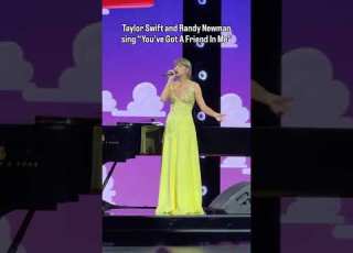  Taylor Swift And Randy Newman Sing You Ve Got A Friend In Me At The Toy Story 5