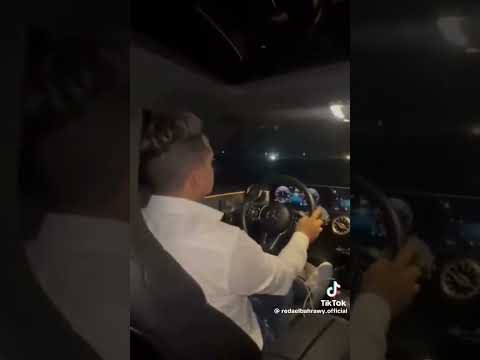 رضا البحراوي من داخل عربيته