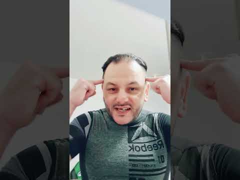 أمام القصور الملكية و ليسا البرلمان