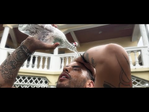 Arione Joy Andrasako Eto Clip Officiel