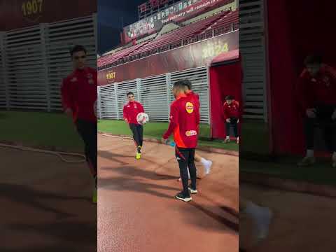 امام عاشور و بن شرقي لاعبي الاهلي استعداد لمواجهة طلائع الجيش الاهلي امام عاشور بن شرقي