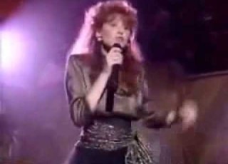  TIFFANY Doing Her Famous Heel Slide Dance Live 80s I Think We Re Alone Now I Am Love