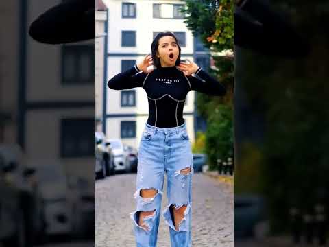 تيك توك يشيم رقص ع اغنية سبونج بوب